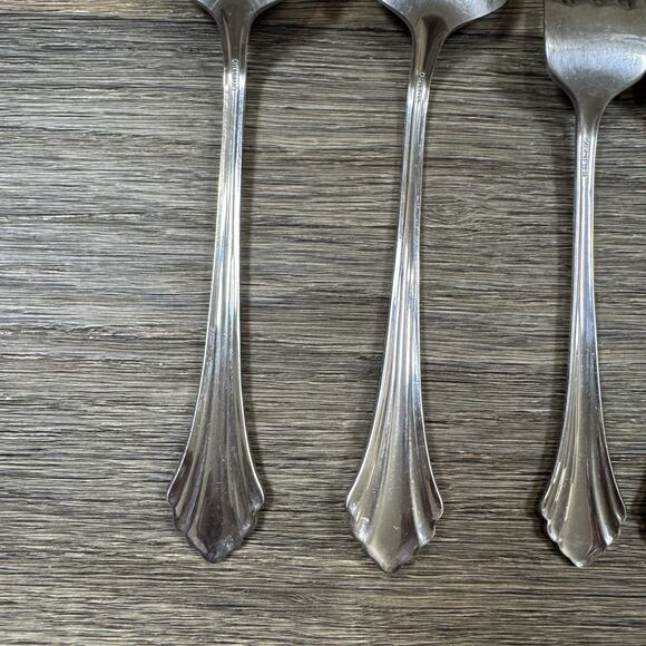 ONEIDA Bancroft 9 Piece Stainless Knife Dinner Salad Forks Serving Soup Spoons - Picture 10 of 14